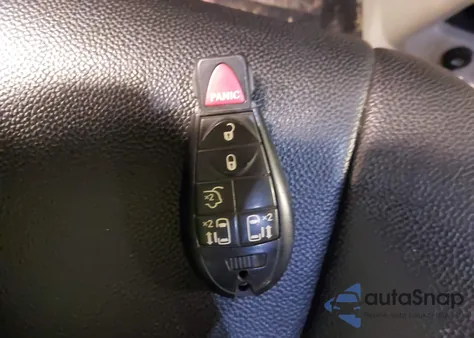 2014 Chrysler Town & Country Touring from USA, damaged, VIN 2C4RC1BG2ER294917